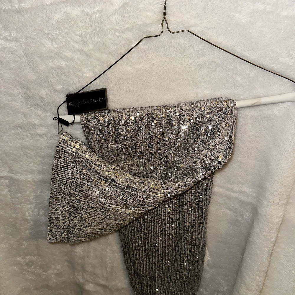 Cable and Gauge Silver Sequin Knit Joggers
